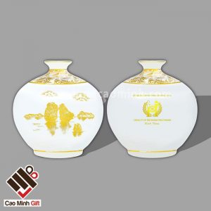Cao Minh gift - chuyên cung cấp lọ hoa vẽ vàng in logo số lượng lớn với nội dung theo yêu cầu của khách hàng