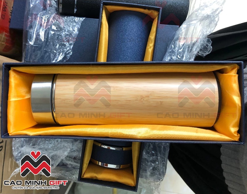 Cao Minh gift - Chuyên cung cấp hộp quà tặng xanh bình giữ nhiệt vỏ trúc in khắc logo theo yêu cầu giá tốt