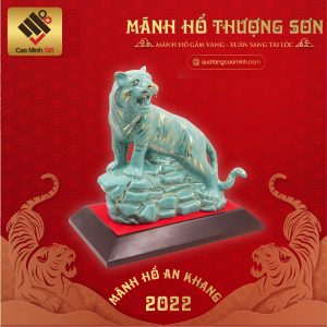 Cao Minh gift - chuyên cung cấp tượng hổ phong thủy in logo số lượng lớn với nội dung theo yêu cầu của khách hàng