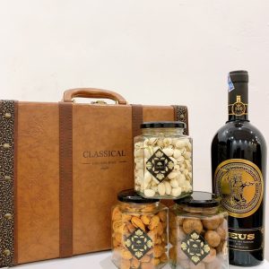 Cao Minh gift - chuyên cung cấp hộp quà tết số lượng lớn với nội dung in logo theo yêu cầu của khách hàng