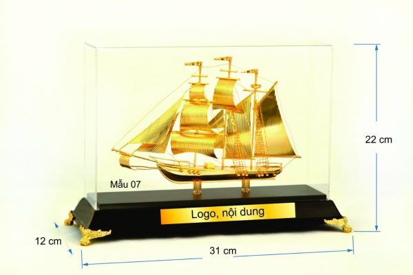 Cao Minh gift - chuyên cung cấp thuyền buồm mạ vàng in logo số lượng lớn với nội dung theo yêu cầu của khách hàng