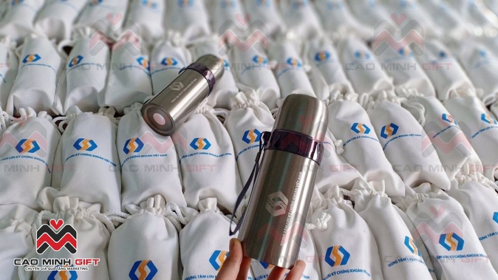 Bình giữ nhiệt inox in logo Trung tâm lưu ký chứng khoán Việt Nam