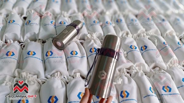Bình giữ nhiệt inox in logo Trung tâm lưu ký chứng khoán Việt Nam