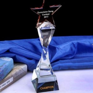 Kỷ niệm chương pha lê