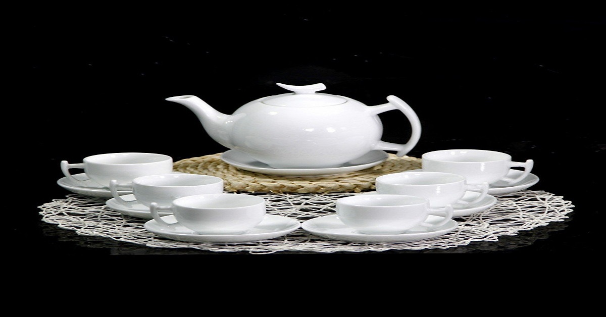 Ấm chén vẽ vàng in logo