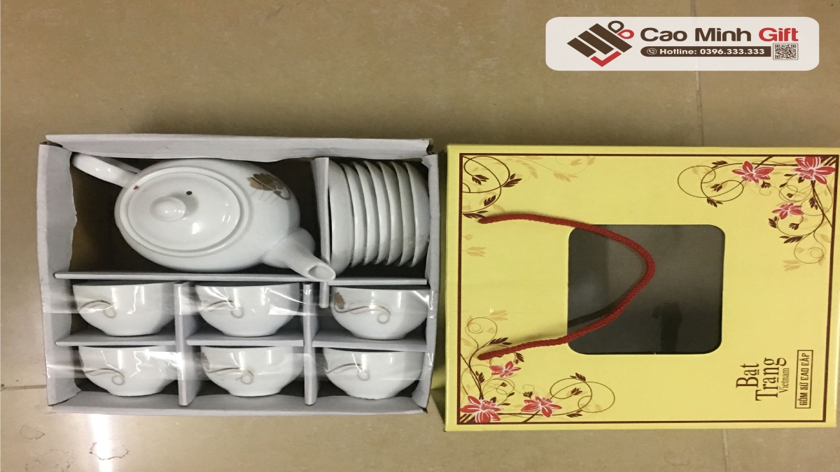 Ấm chén bát tràng in logo