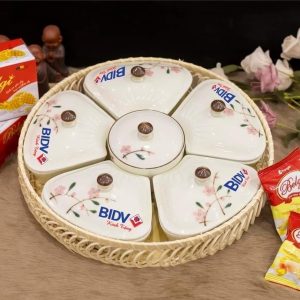 Cao Minh gift - chuyên cung cấp khay mứt kẹo in logo số lượng lớn theo yêu cầu của khách hàng