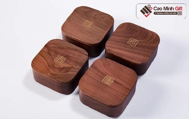 Khay đựng mứt tết bằng gỗ in logo - Cao Minh gift