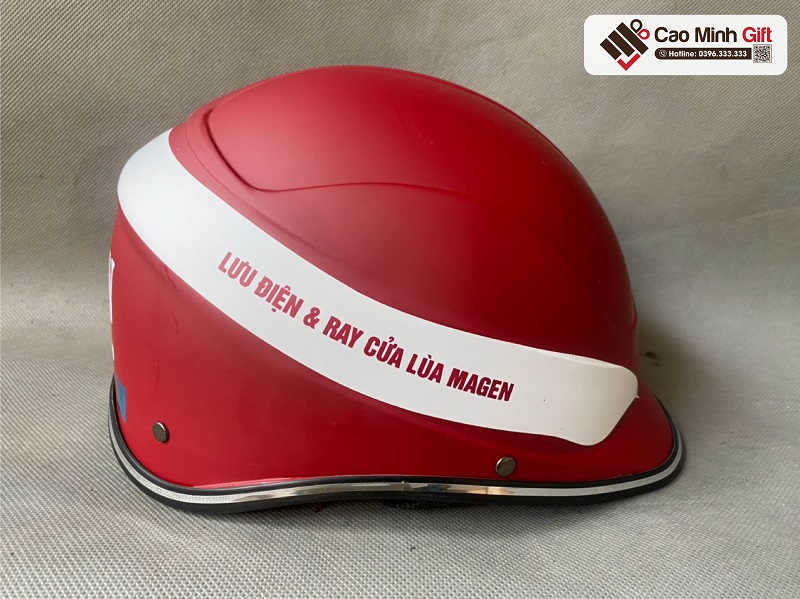 Quà tặng doanh nghiệp sản xuất nhanh trong mùa đông - mũ bảo hiểm in logo
