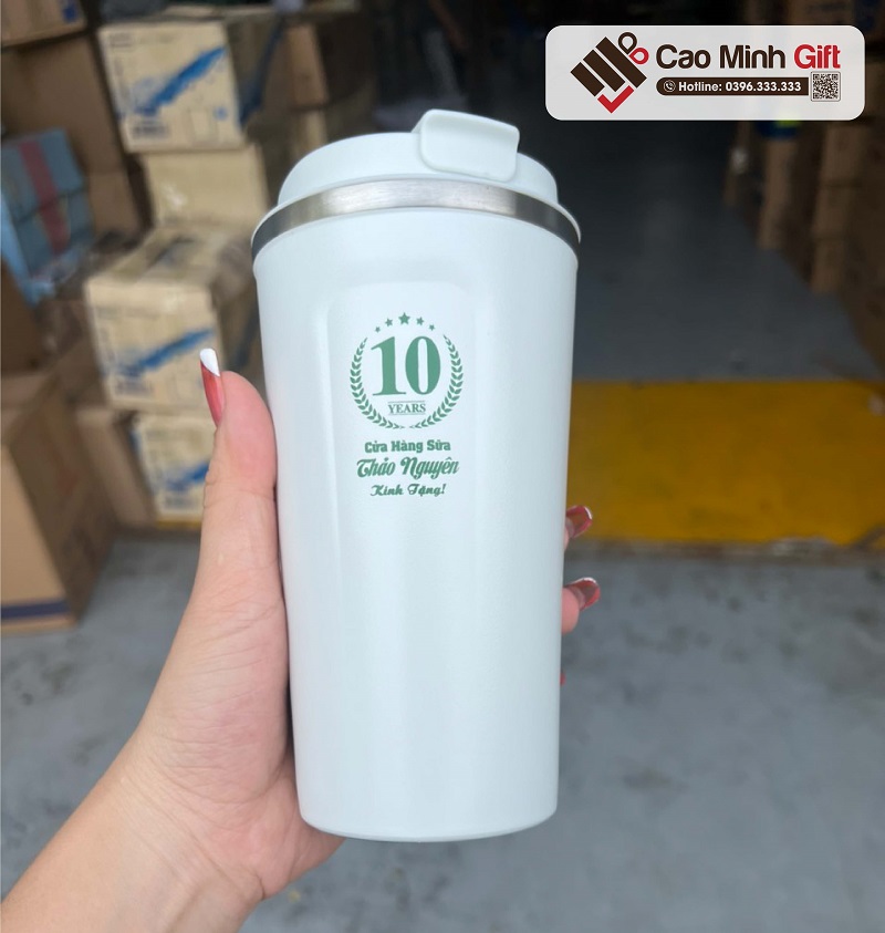 Bình giữ nhiệt in logo - Một món quà tặng doanh nghiệp mùa đông ý nghĩa và thiết thực