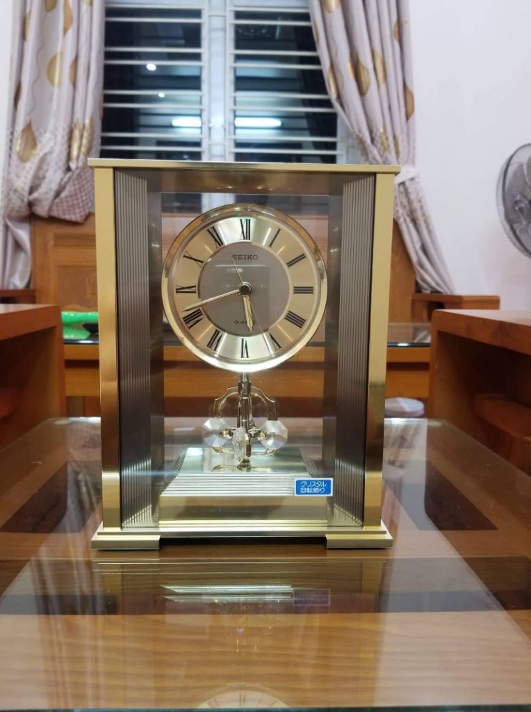 đồng hồ để bàn