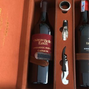 Cao Minh gift - chuyên cung cấp hộp đựng rượu vang cao cấp in logo số lượng lớn với nội dung theo yêu cầu của khách hàng