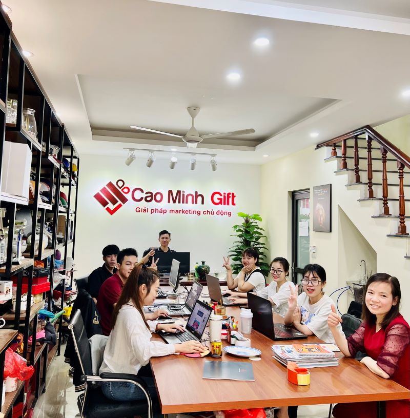 Đội ngũ nhân viên Cao Minh gift