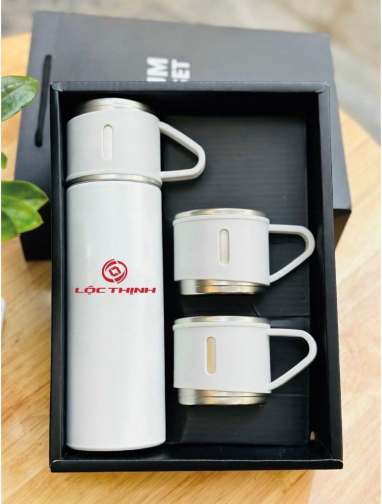 hộp cứng đựng sản phẩm