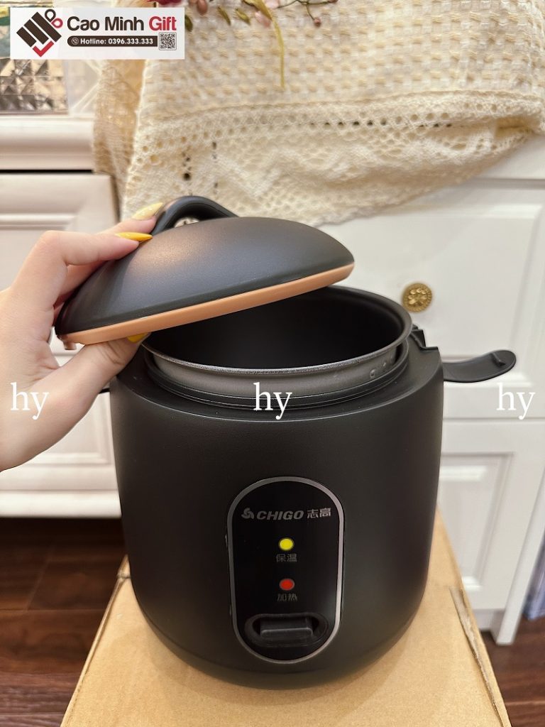 Nồi cơm điện mini Chigo in logo