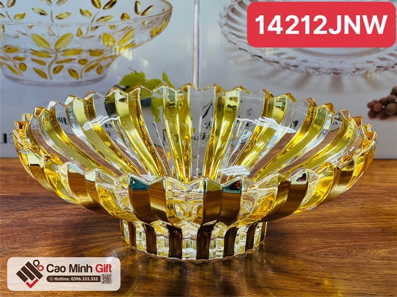 Bát thả hoa pha lê
