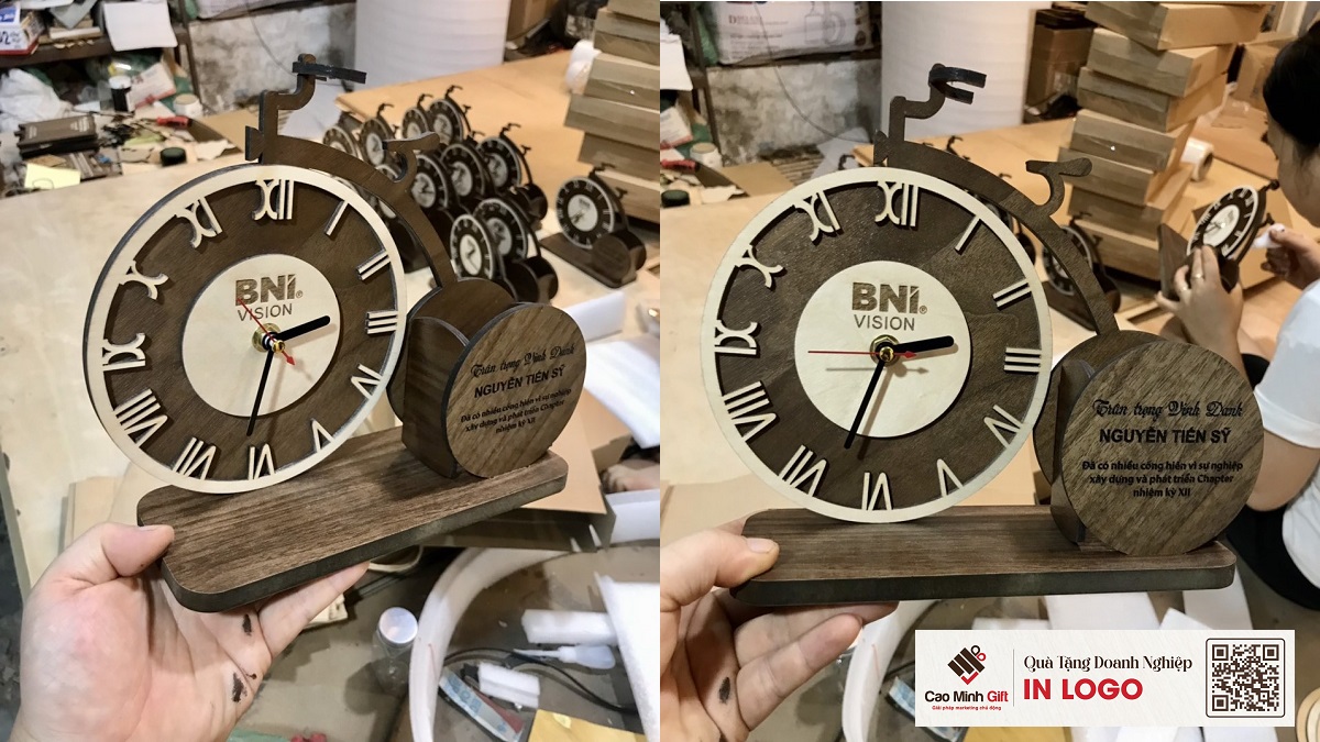 đồng hồ bằng gỗ để bàn