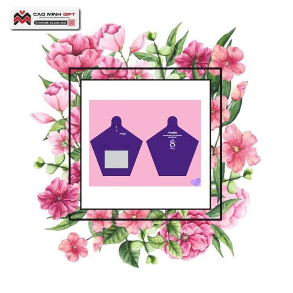 Áo mưa cánh rơi in thông điệp chúc mừng ngày 8/3 của Mondelez Kinh Đô