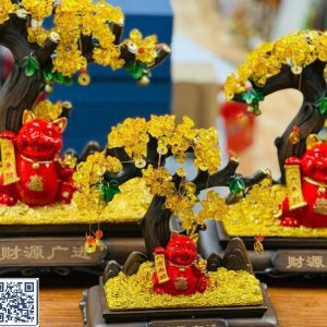 Ý nghĩa tượng mèo đỏ cây vàng hút lộc