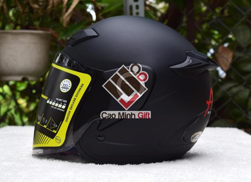 Mũ bảo hiểm Asia
