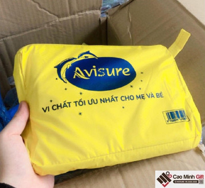 Áo mưa in logo Avisure kèm túi đựng