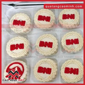 Bánh trung thu in logo theo yêu cầu được thực hiện bởi Cao Minh gift