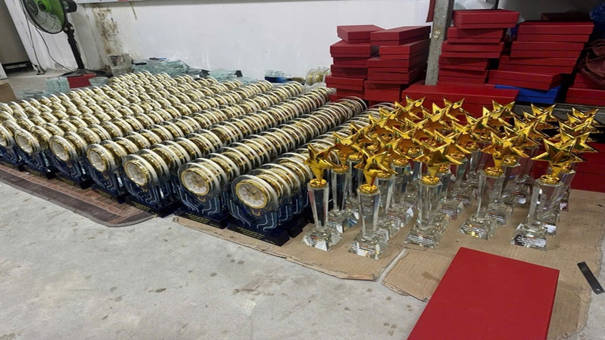 Cúp & huy chương in logo ấn tượng