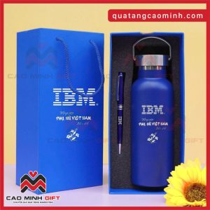 Set quà tặng bình giữ nhiệt 500ml + bút ký - Quà tặng cá nhân hóa đang được nhiều doanh nghiệp đặt làm tặng nhân viên nữ dịp 20/10