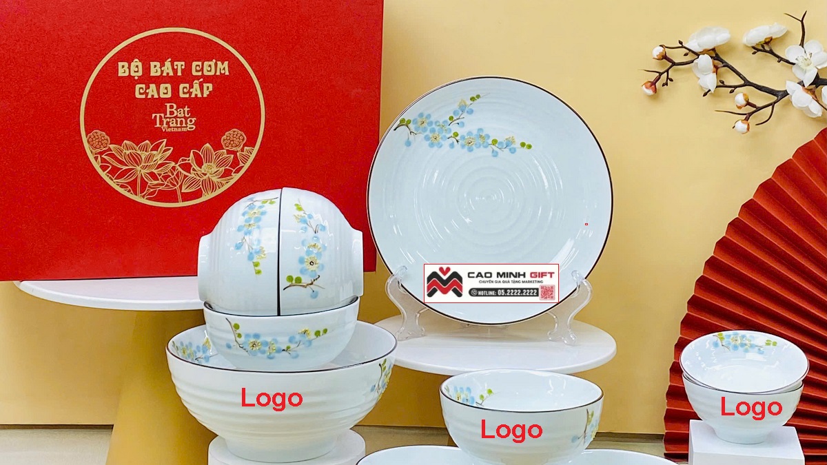 Thi nhau mua bộ bát cơm gốm Bát Tràng làm quà biếu Tết