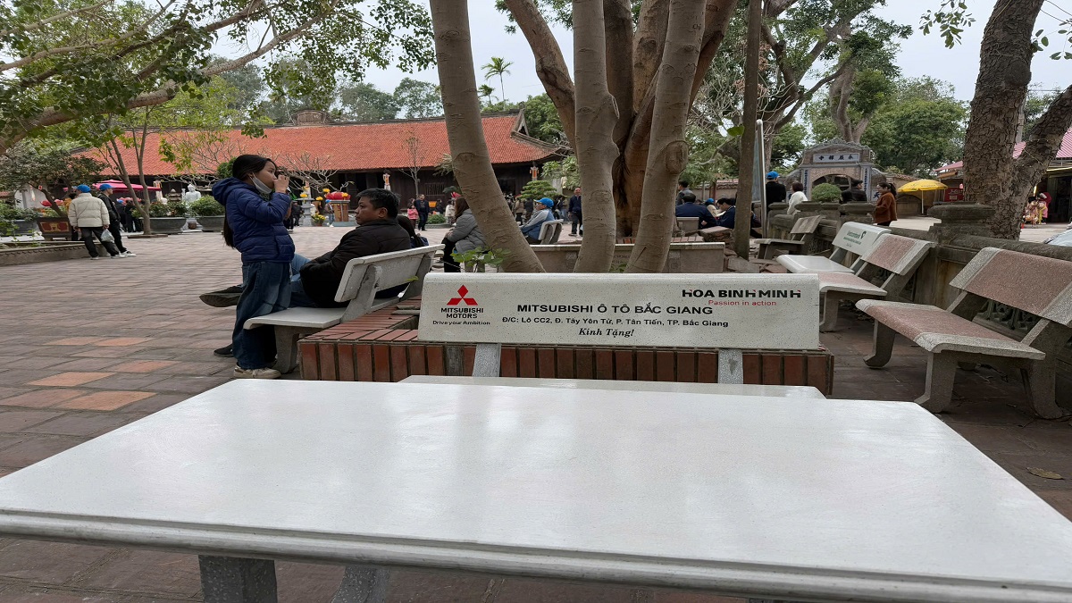 Quà tặng cung tiến chùa chiền in logo