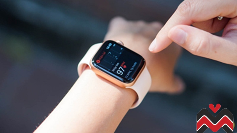 Smartwatch theo dõi sức khỏe