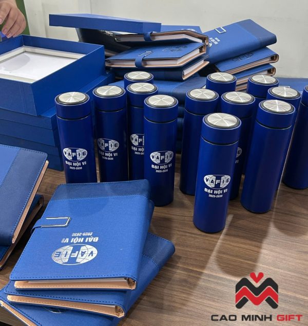 Bộ quà tặng sổ da bình giữ nhiệt in logo VAFIE