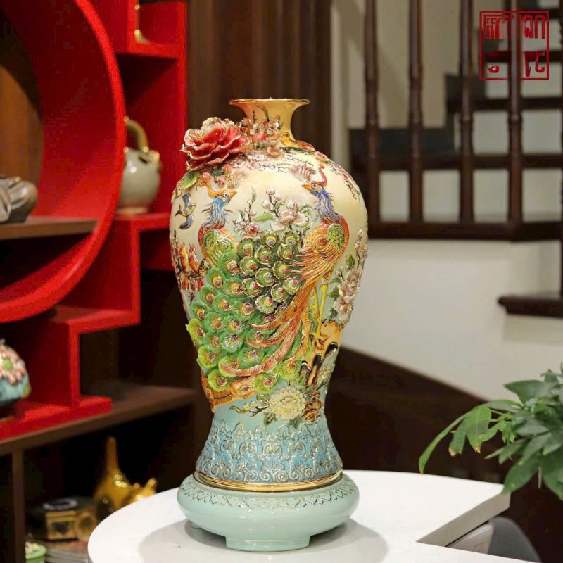 Mai bình tích lộc Công Đào Bát Tràng đắp nổi đẹp hết ý