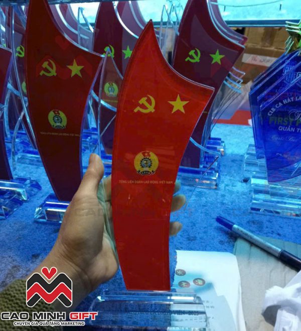 Kỷ niệm chương Tổng liên đoàn lao động Việt Nam
