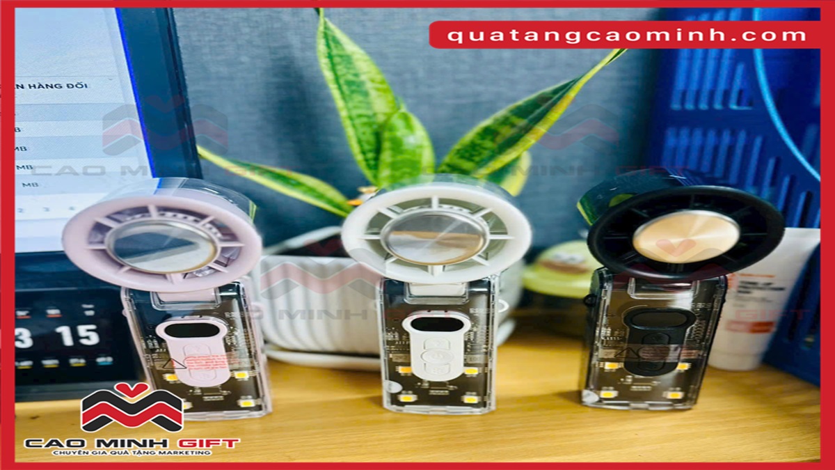 Quạt cầm tay mini in logo - Quà tặng yêu thích ngày hè