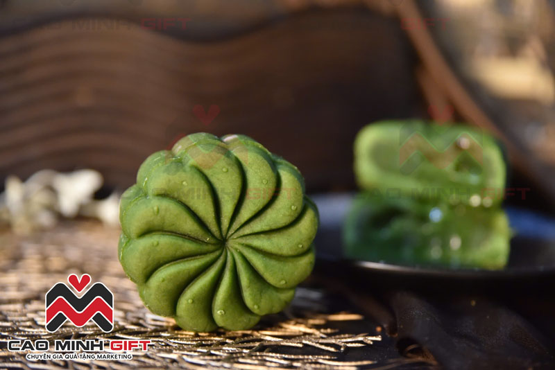 Bánh trung thu lava Cao Minh gift với nhân chảy độc đáo