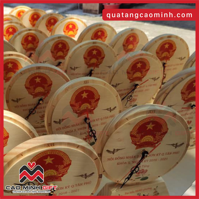 Cao Minh gift - Chuyên cung cấp quà tặng Đồng hồ gỗ in UV – Đa màu sắc, nổi bật thương hiệu