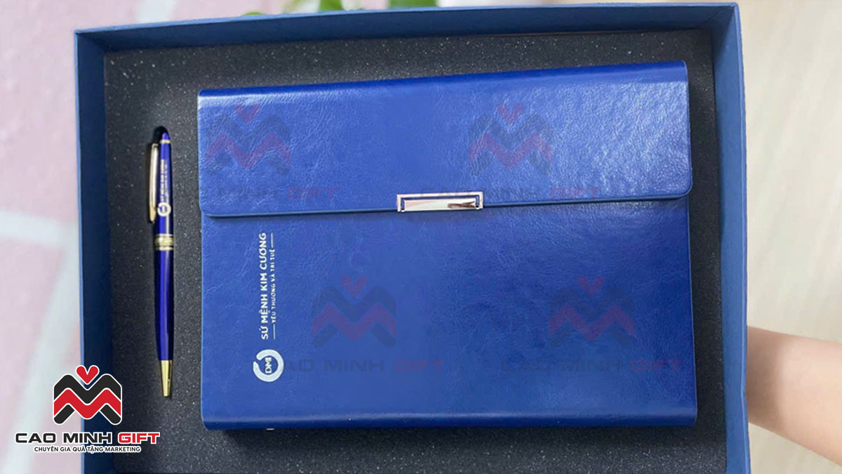 Top 7 quà tặng 20-10 cho nhân viên nữ ấn tượng, thiết thực