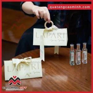 Set 3 lọ nước hoa đặt trong bao bì sang chảnh, sáng tạo - Quà tặng 20-10 lý tưởng cho doanh nghiệp cá nhân hóa thương hiệu mình lên quà để tặng trước dịp