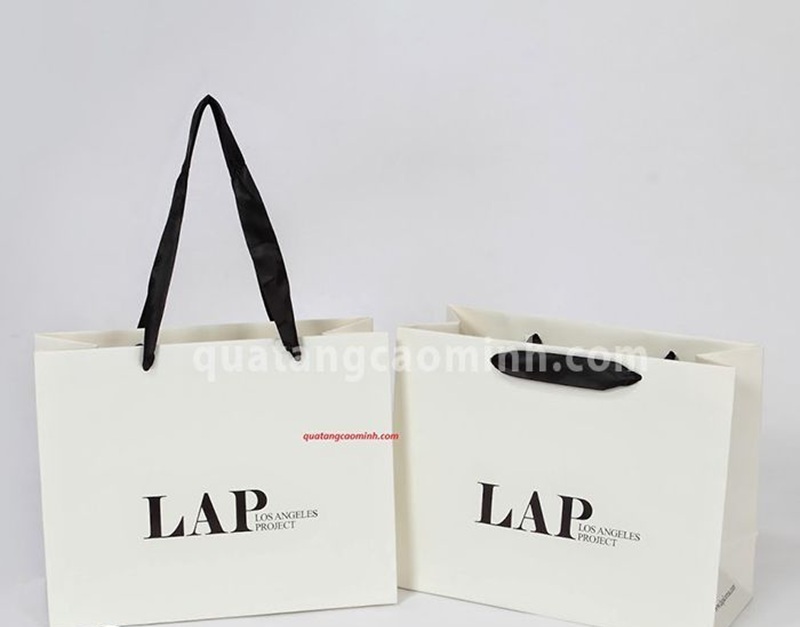 Địa chỉ in bao bì túi hộp số lượng lớn giá tốt cho shop
