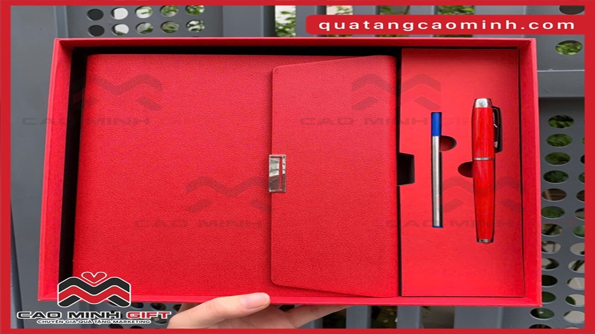 Gợi ý giftset văn phòng thiết kế đẹp, ý nghĩa làm quà tặng lễ kỷ niệm, ngày thành lập