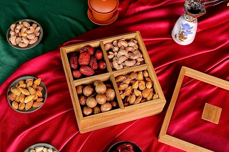 Khay mứt Tết chất liệu gỗ cao cấp, bền đẹp và thân thiện