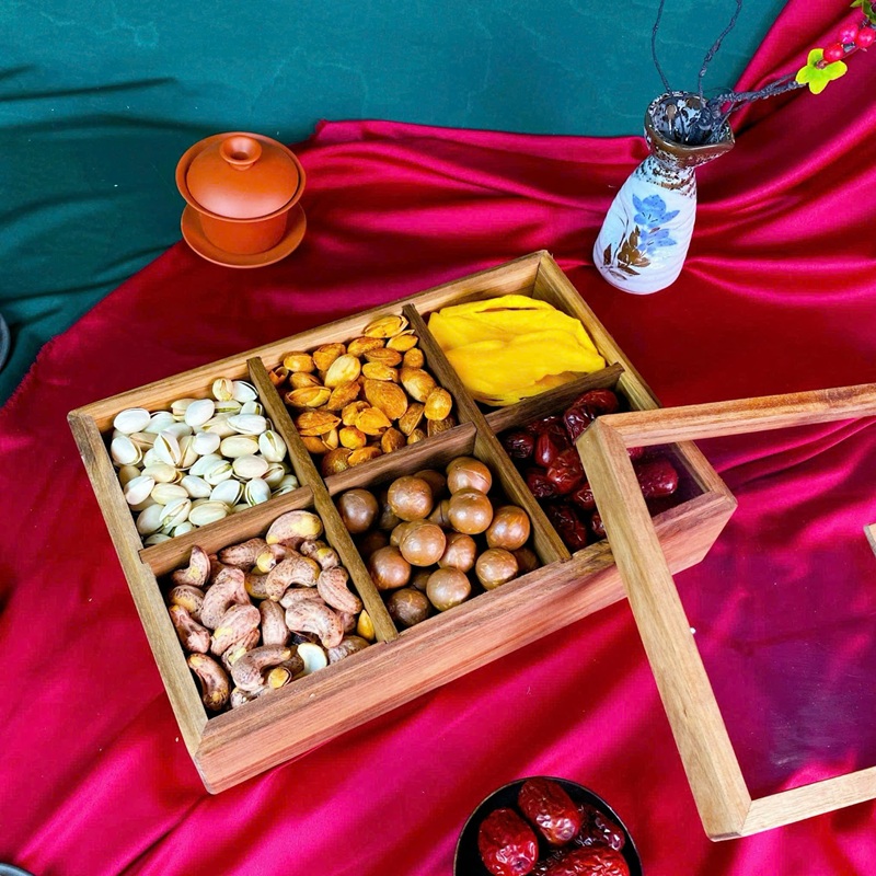 Linh hoạt lựa chọn 2 kiểu dáng: khay mứt 4 ngăn & 6 ngăn