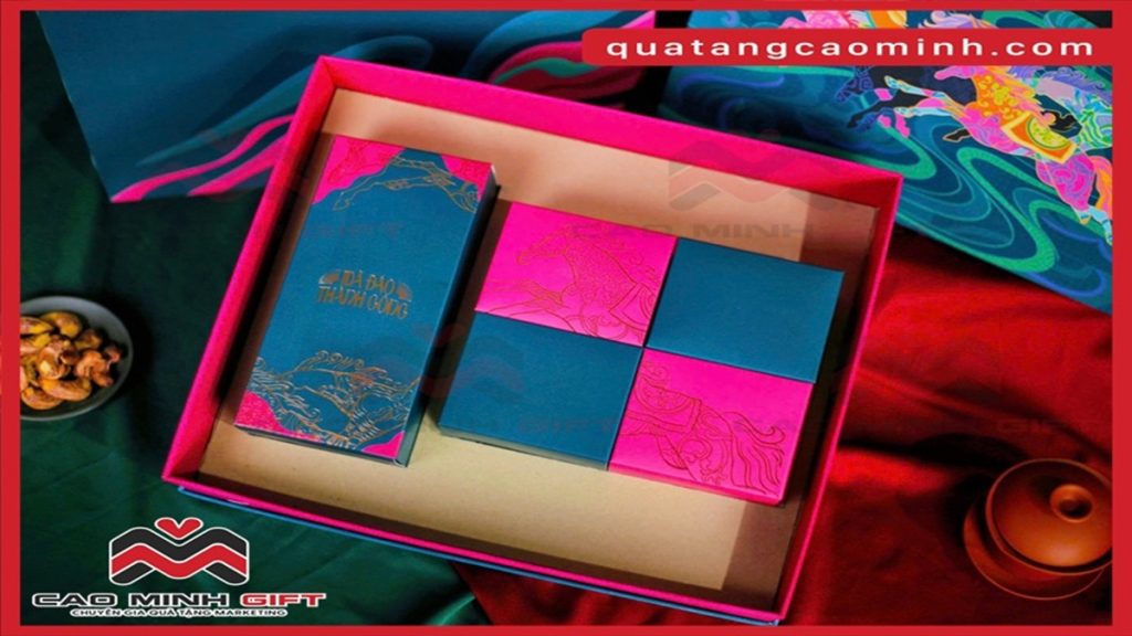 Nên dùng thiết kế hộp quà Tết sang trọng có sẵn hay thiết kế mới từ đầu?