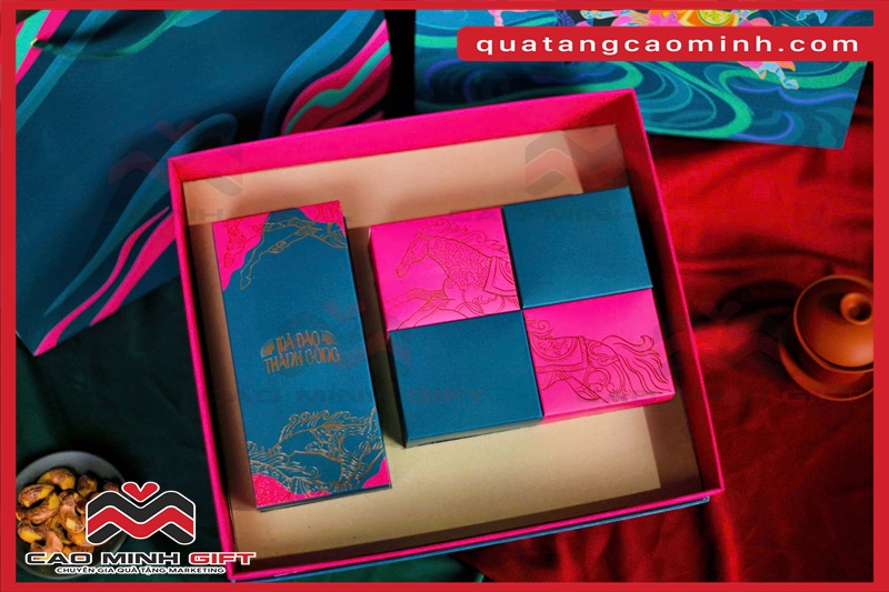 Thiết kế hộp giấy đựng quà Tết nổi bật và khác biệt