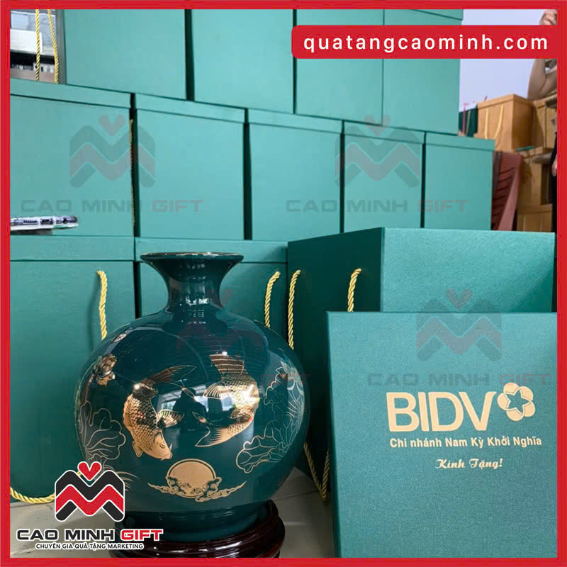 Giải pháp triển khai quà Tết cho ngân hàng từ Cao Minh Gift