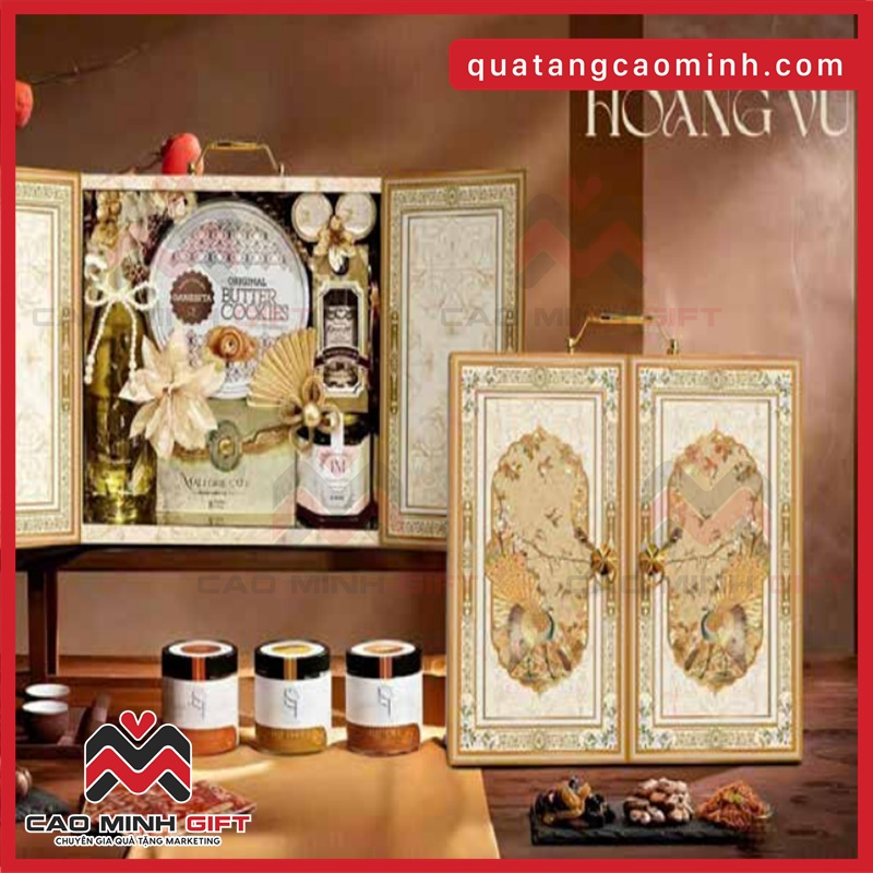 So sánh set quà Tết doanh nghiệp Chiến Mã Vượng Niên với giỏ quà 300k và các set cao cấp hơn