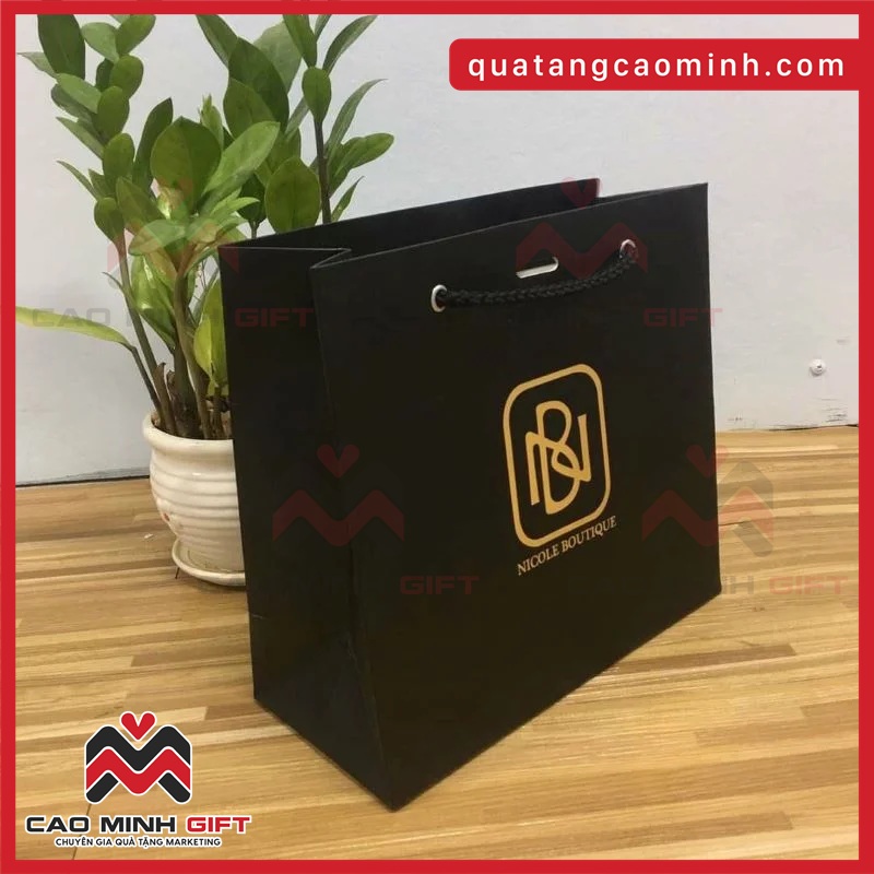 Túi giấy đựng quà – Lựa chọn phổ biến và an toàn cho doanh nghiệp