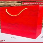 Nên sử dụng túi đựng quà bằng giấy gì chuẩn nhất?