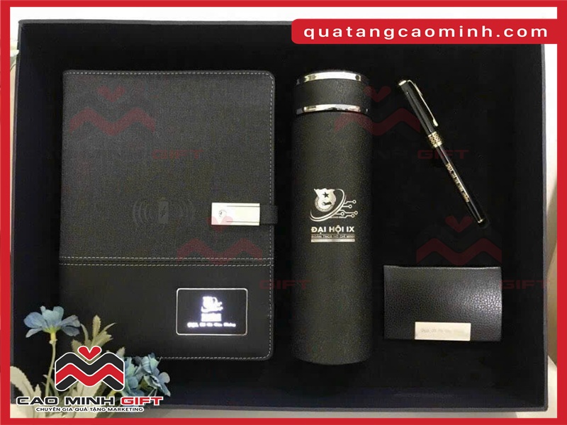 Quà tặng khai trương: Cách chọn quà thu hút khách ngay ngày đầu